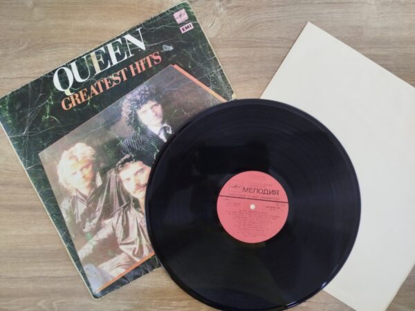 Queen ‎- The Greatest Hits (USSR) - Image 4