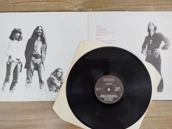 Black Sabbath - Paranoid (UK) - Image 5