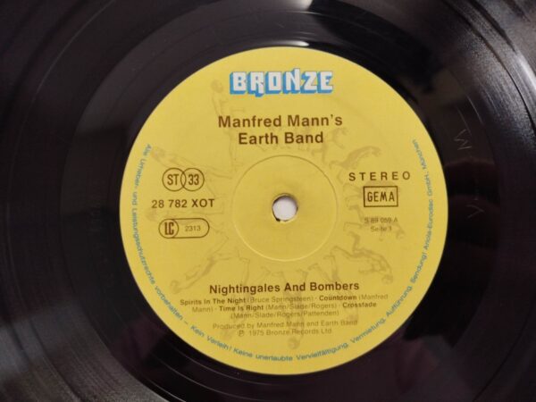 Manfred Mann's Earth Band - Nightingales & Bombers - Image 5