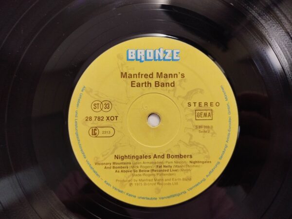 Manfred Mann's Earth Band - Nightingales & Bombers - Image 6