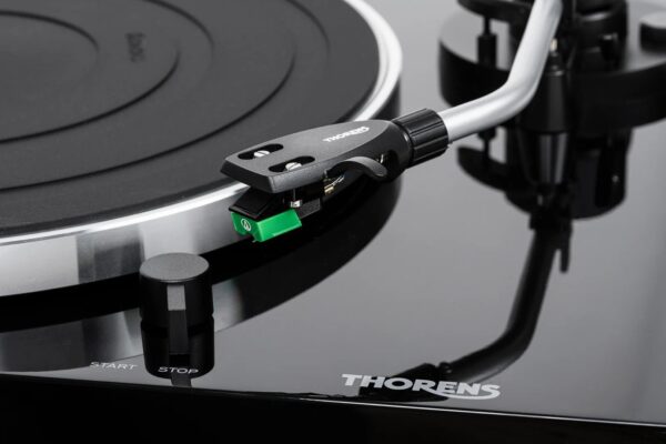Thorens TD 204 (High Gloss Black) - Image 5
