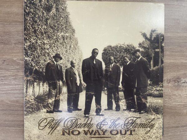 Puff Daddy & The Family - No Way Out (2LP) - Image 2